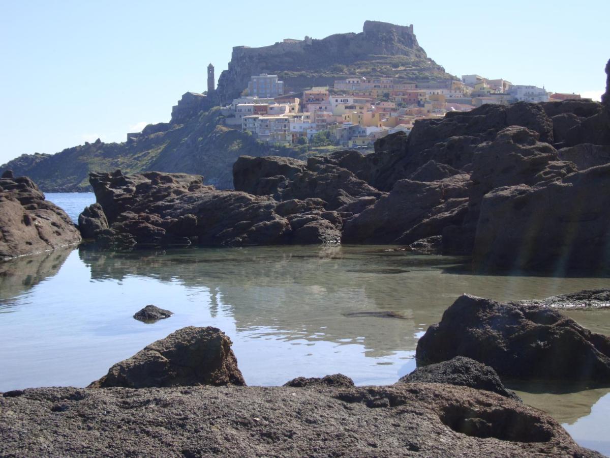 Grazioso Attico Vicino Alla Spiaggia E Al Centro カステルサルド エクステリア 写真